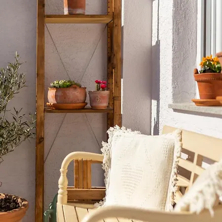 Fabula - W Balcony 4 Min Walk To Apartment