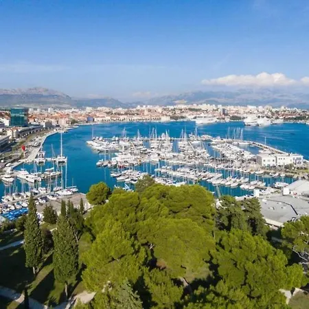 Apartment Fabula - W Balcony 4 Min Walk To Split