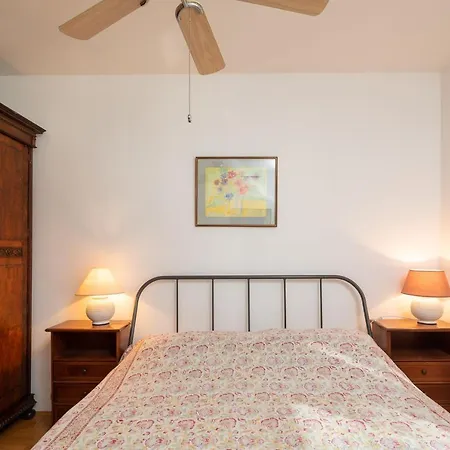 Fabula - W Balcony 4 Min Walk To Apartment